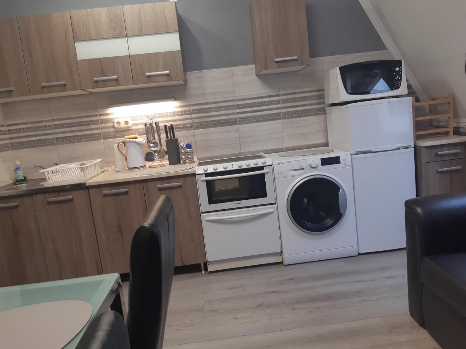 Bajnok Apartman Heviz Ngoại thất bức ảnh